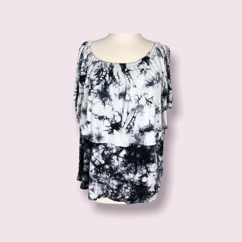 Ava‎ James Top